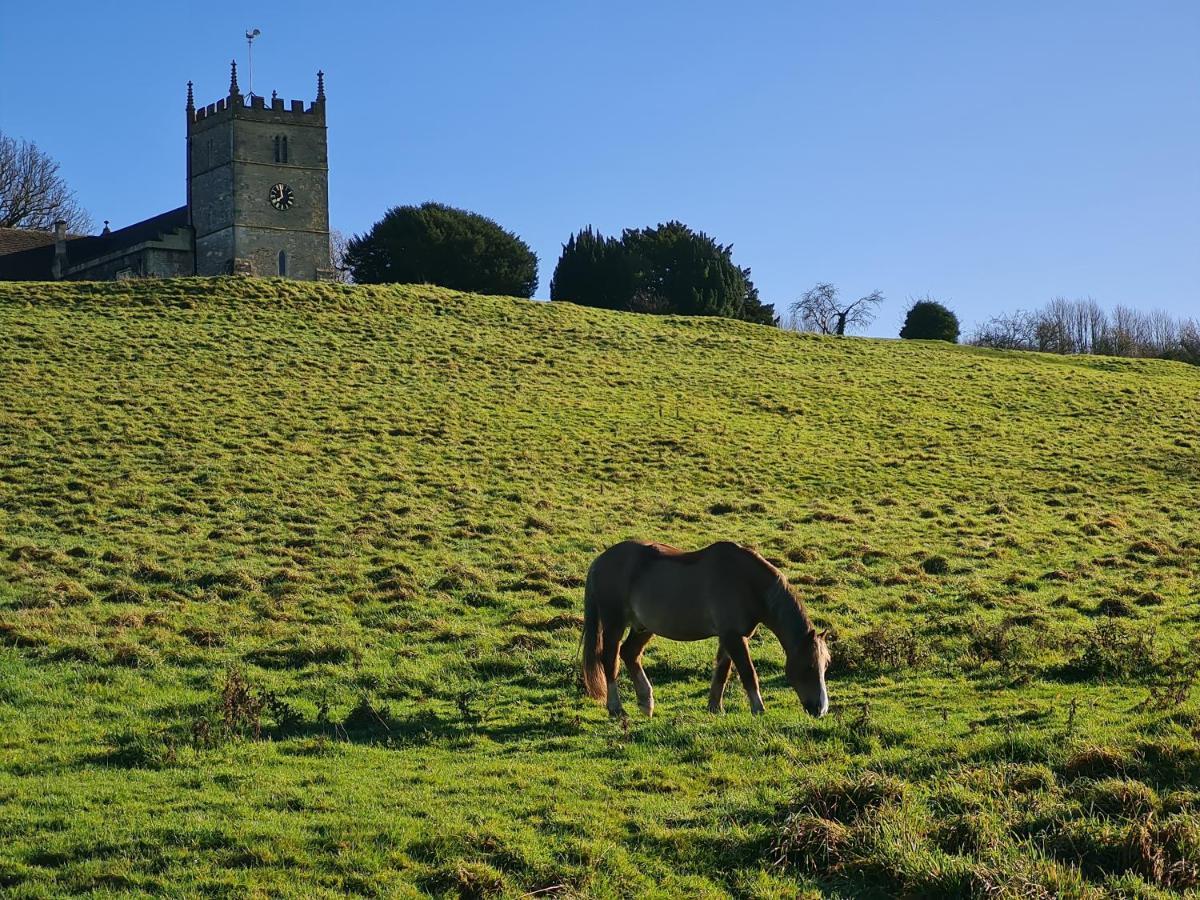 The Dog Inn Old Sodbury Esterno foto